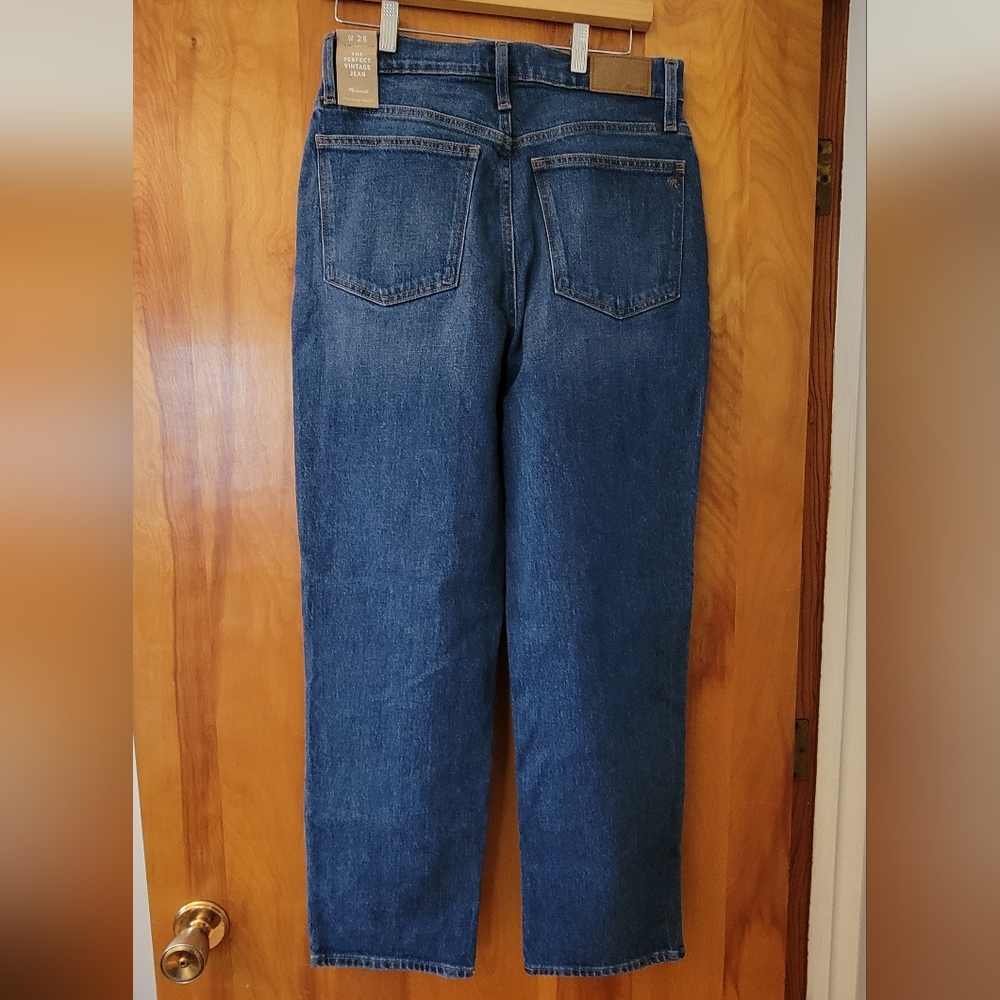 Madewell The Perfect Vintage Straight Jean in Mayfield Wash / 28 / Mayfield Wash - Picture 6 of 6